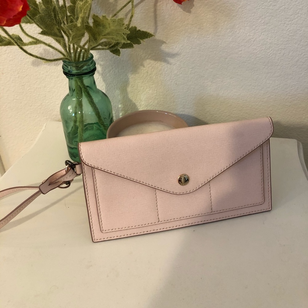 Dooney & Bourke large wristlet